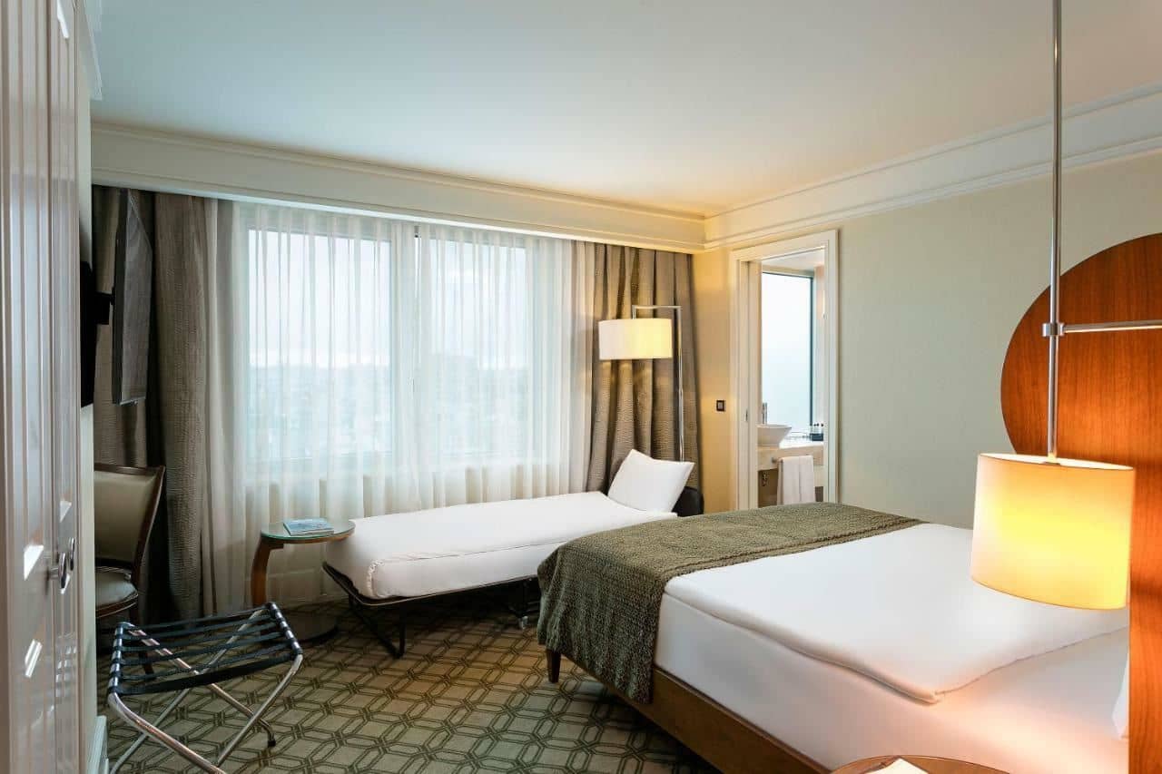rooms-family-room
