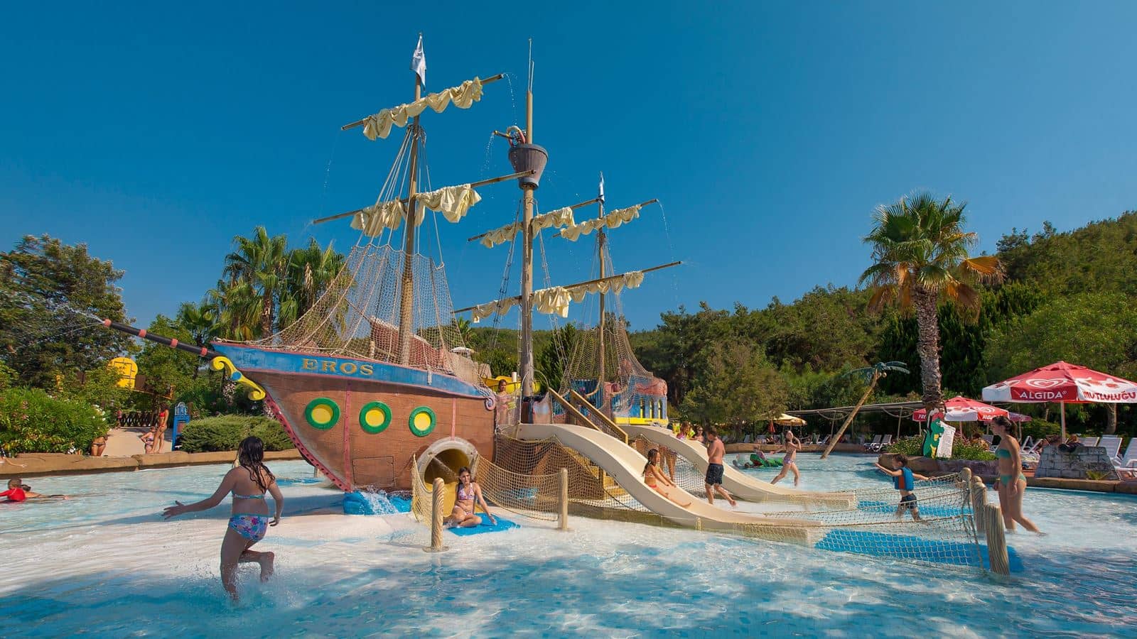 pools-outdoor-childrens-pool