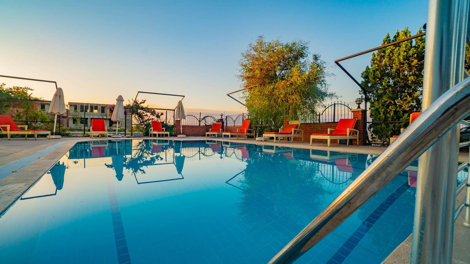 pools-outdoor-pool