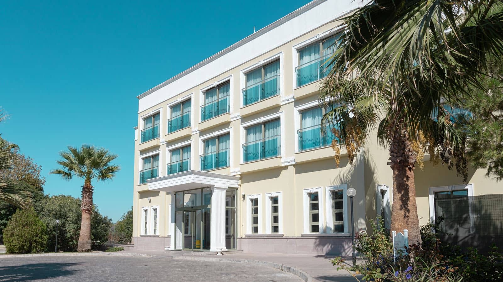 rooms-hotel-standard-room