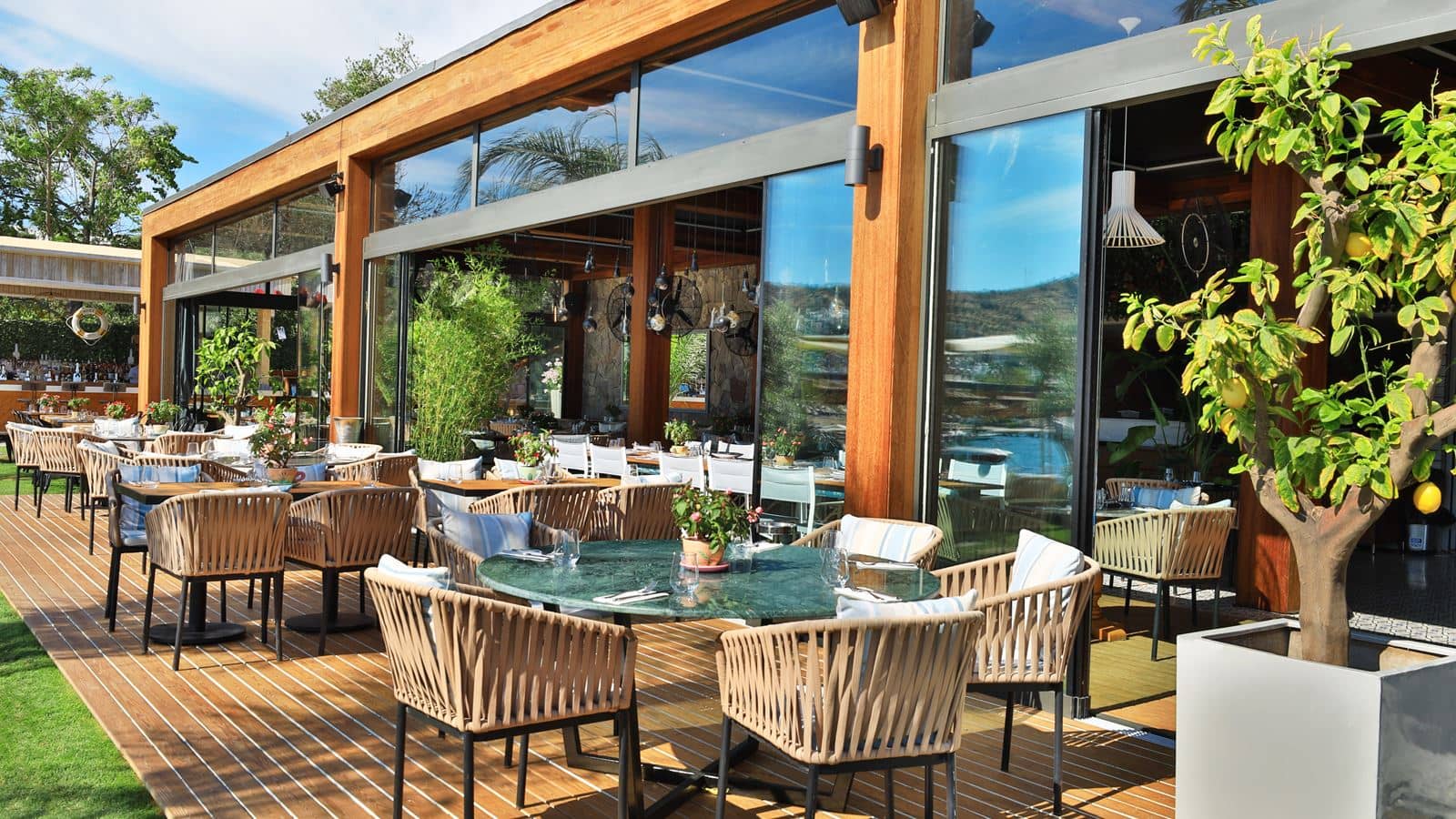 restaurants-restaurants
