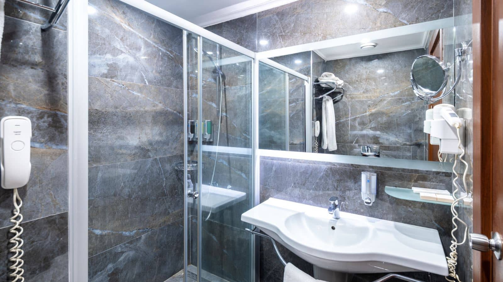 rooms-standart-iki-yatakli-oda
