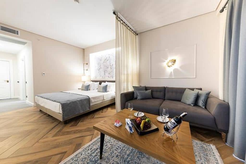 rooms-superior-room