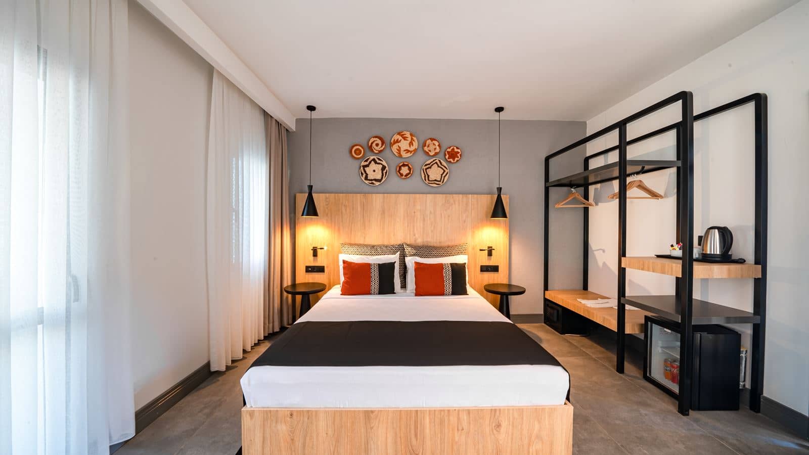 rooms-deluxe-room
