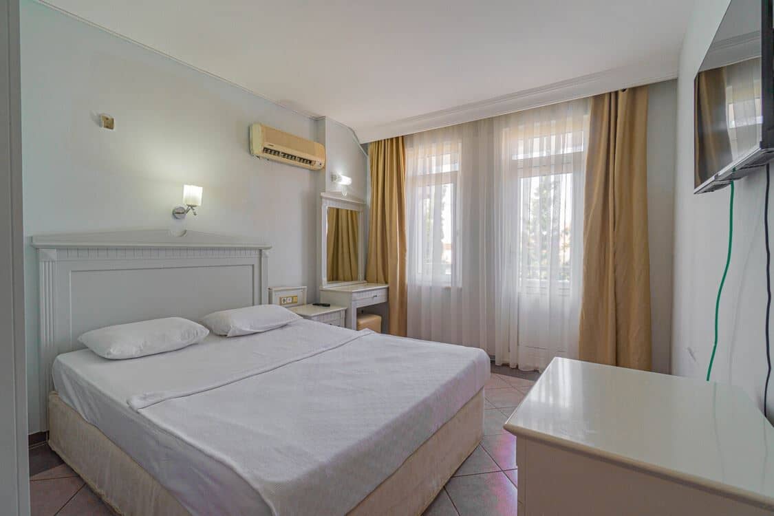 rooms-standard-room