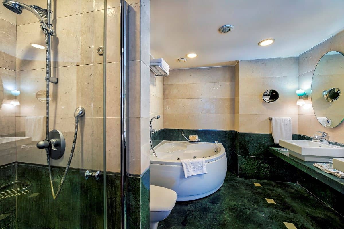 rooms-suite-room