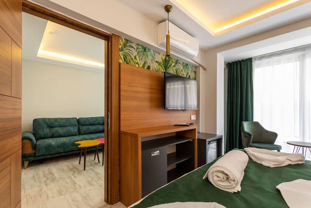 rooms-family-room