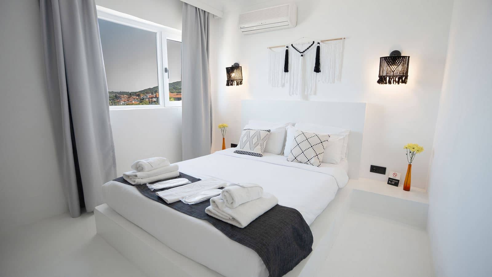 rooms-deluxe-3-kisilik-oda--deniz-manzarali
