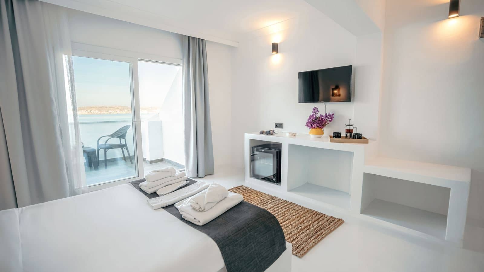 rooms-deluxe-2-kisilik-oda--deniz-manzarali