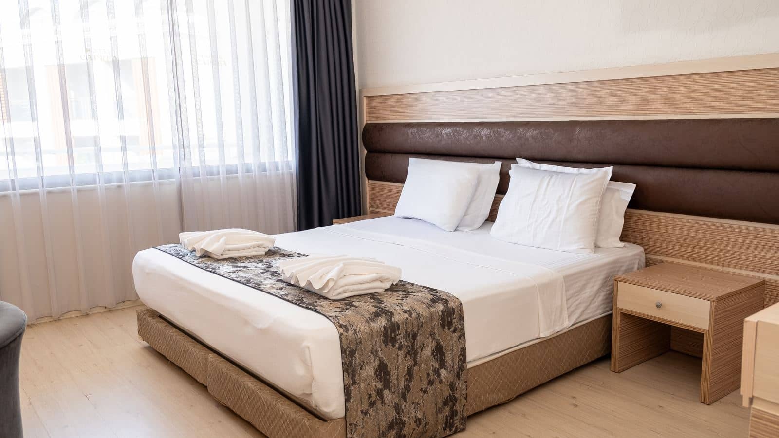 rooms-standard-room