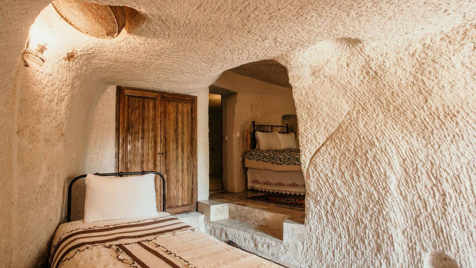 rooms-cave-room