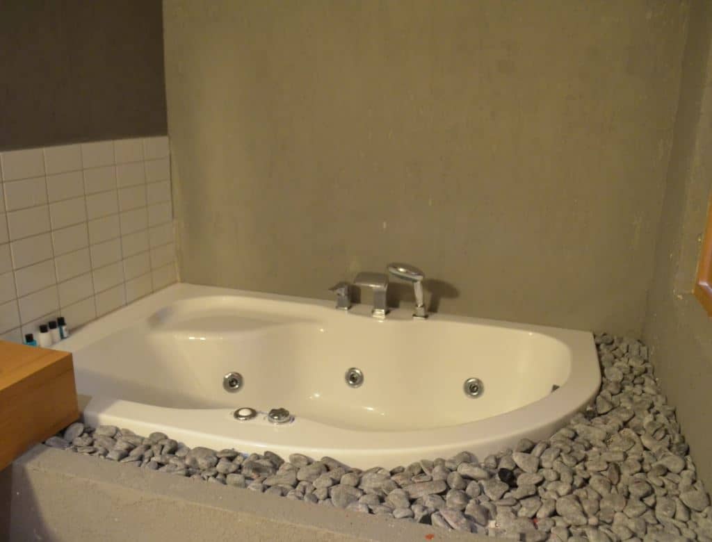 rooms-jakuzili-deluxe-oda