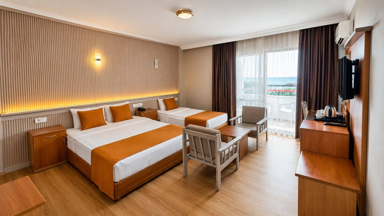 rooms-standard-room-balcony