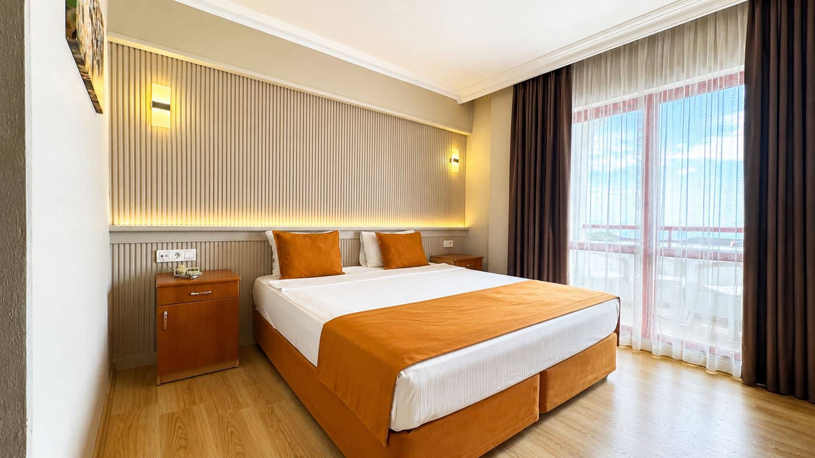 rooms-standard-room-balcony