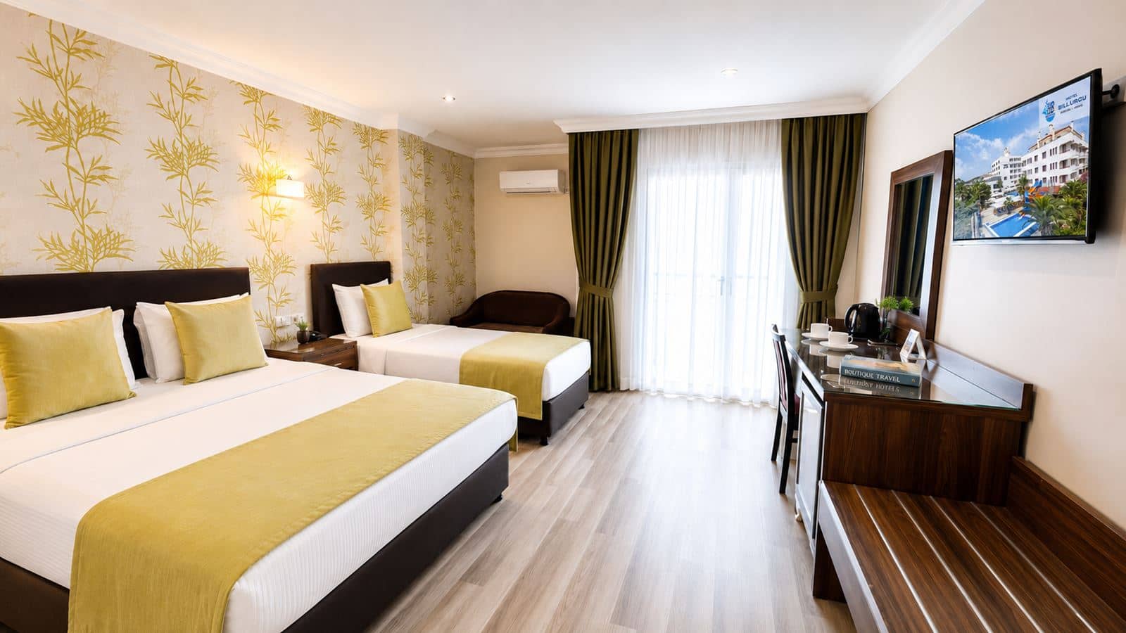 rooms-superior-room-seaview-balcony