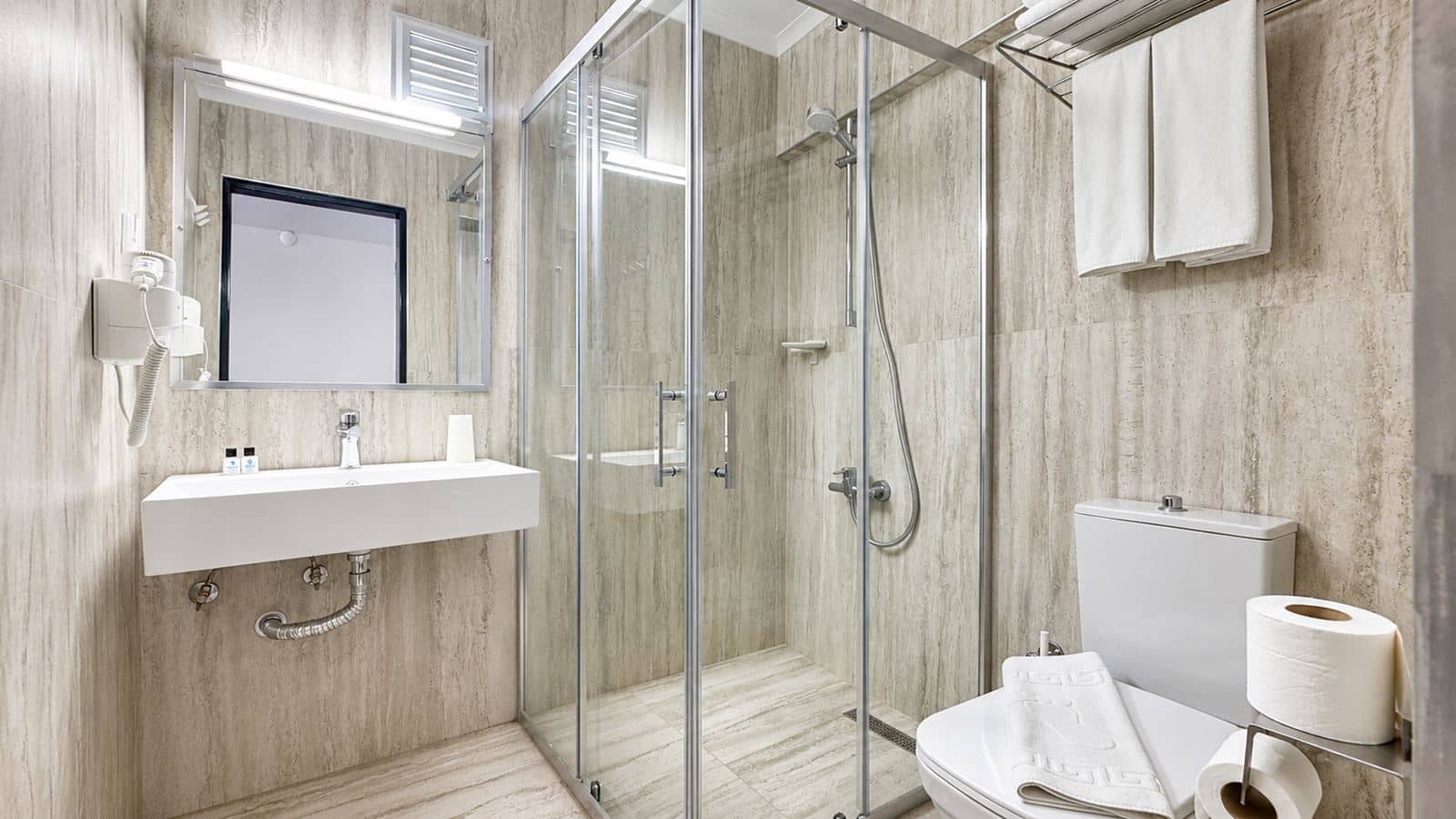 rooms-superior-room-seaview-balcony