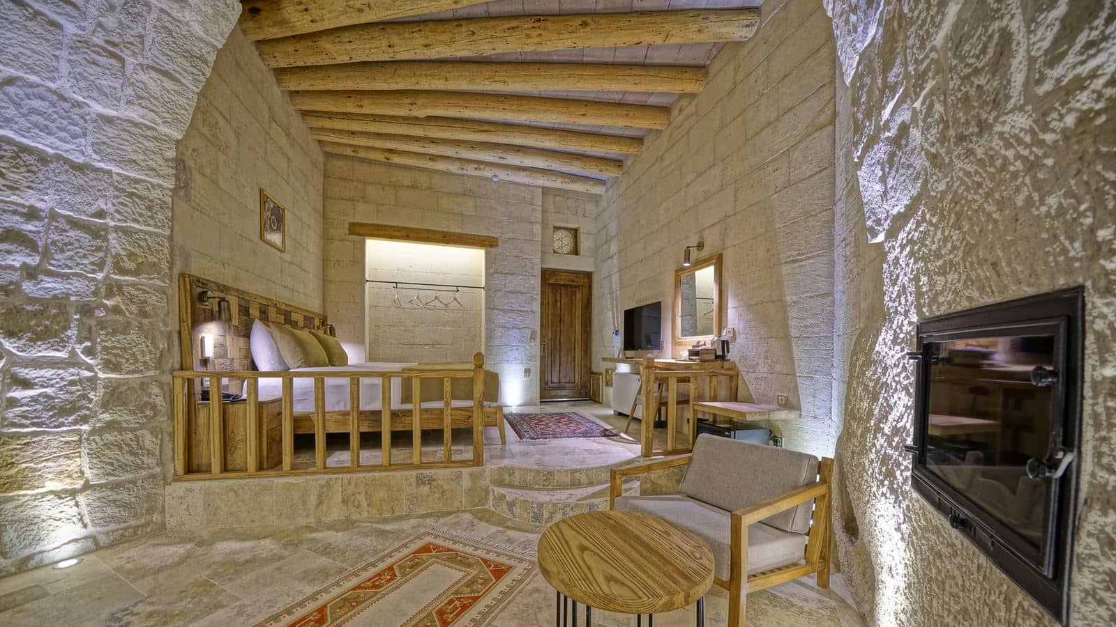 rooms-suit-1007