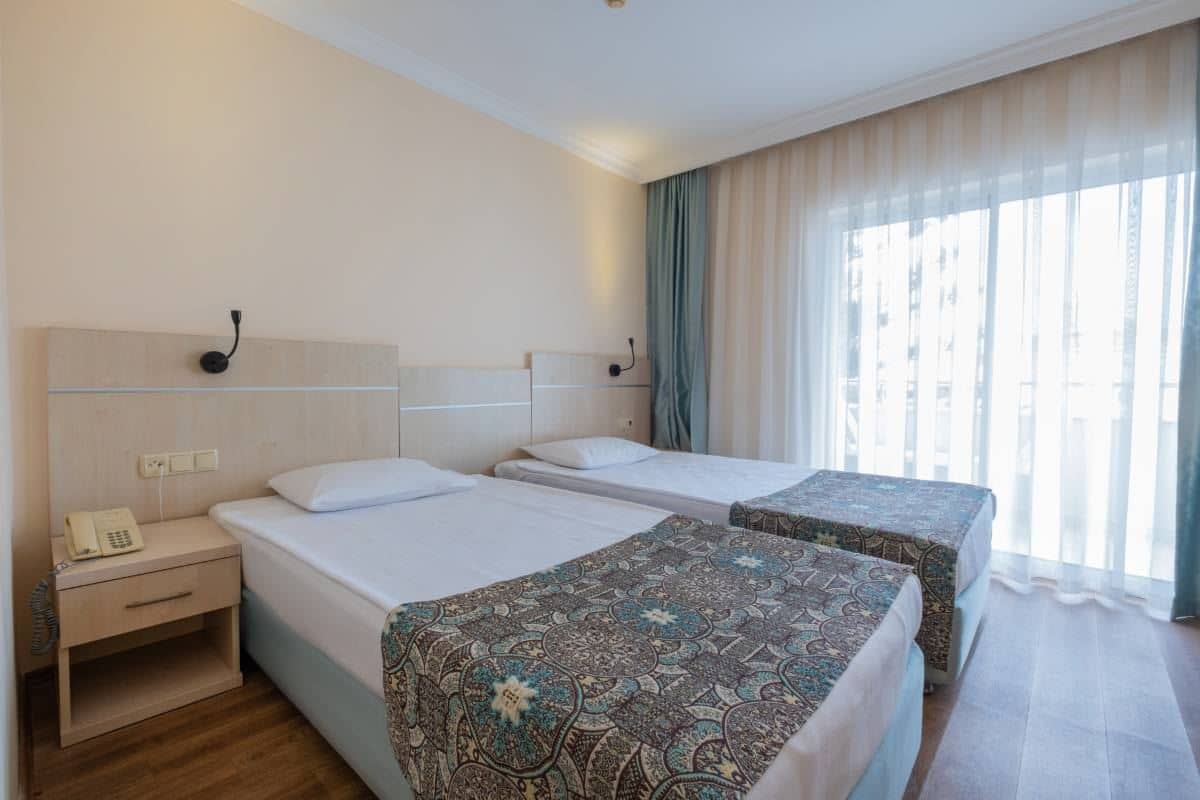 rooms-standard-room