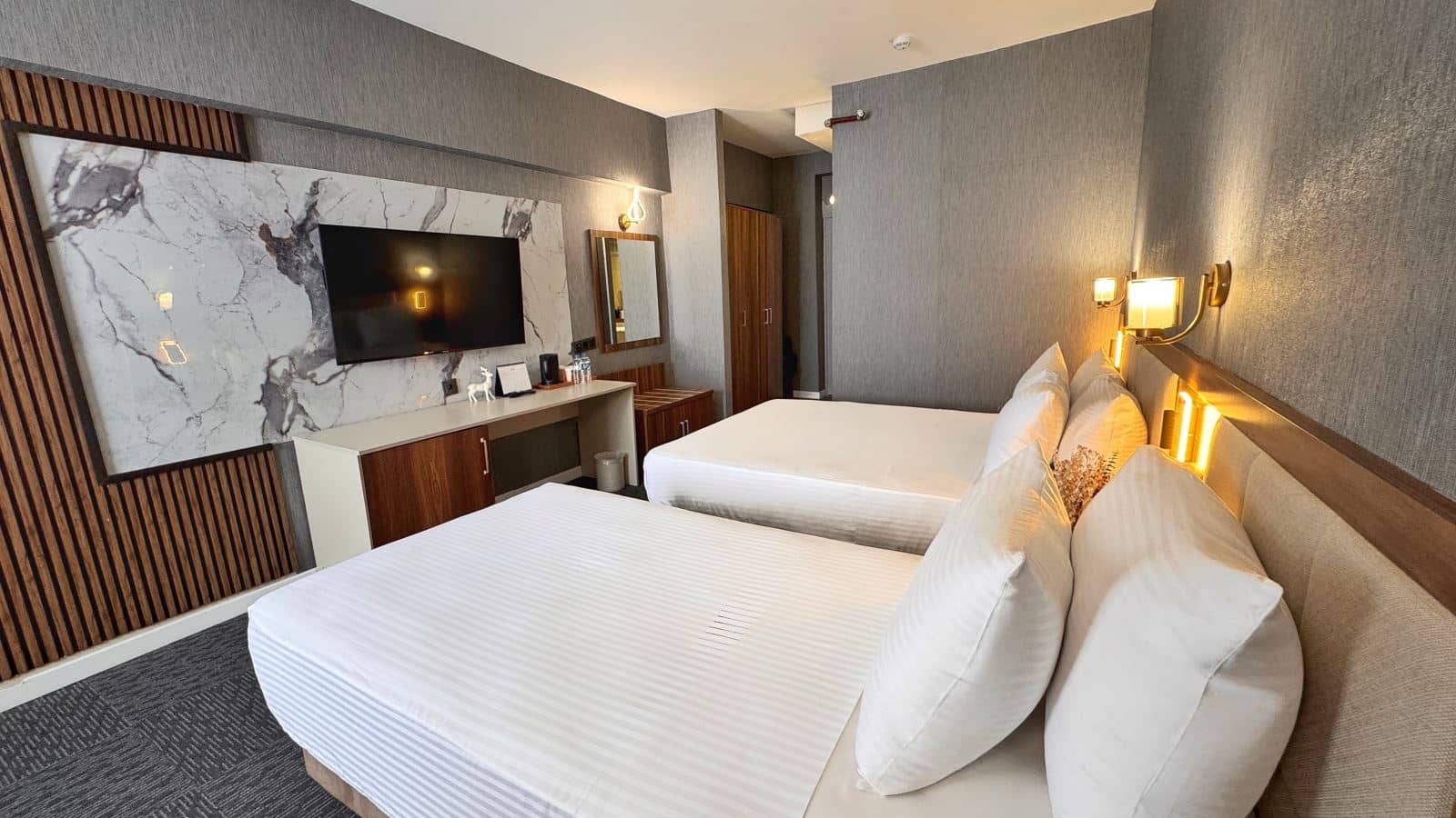 rooms-standard-room