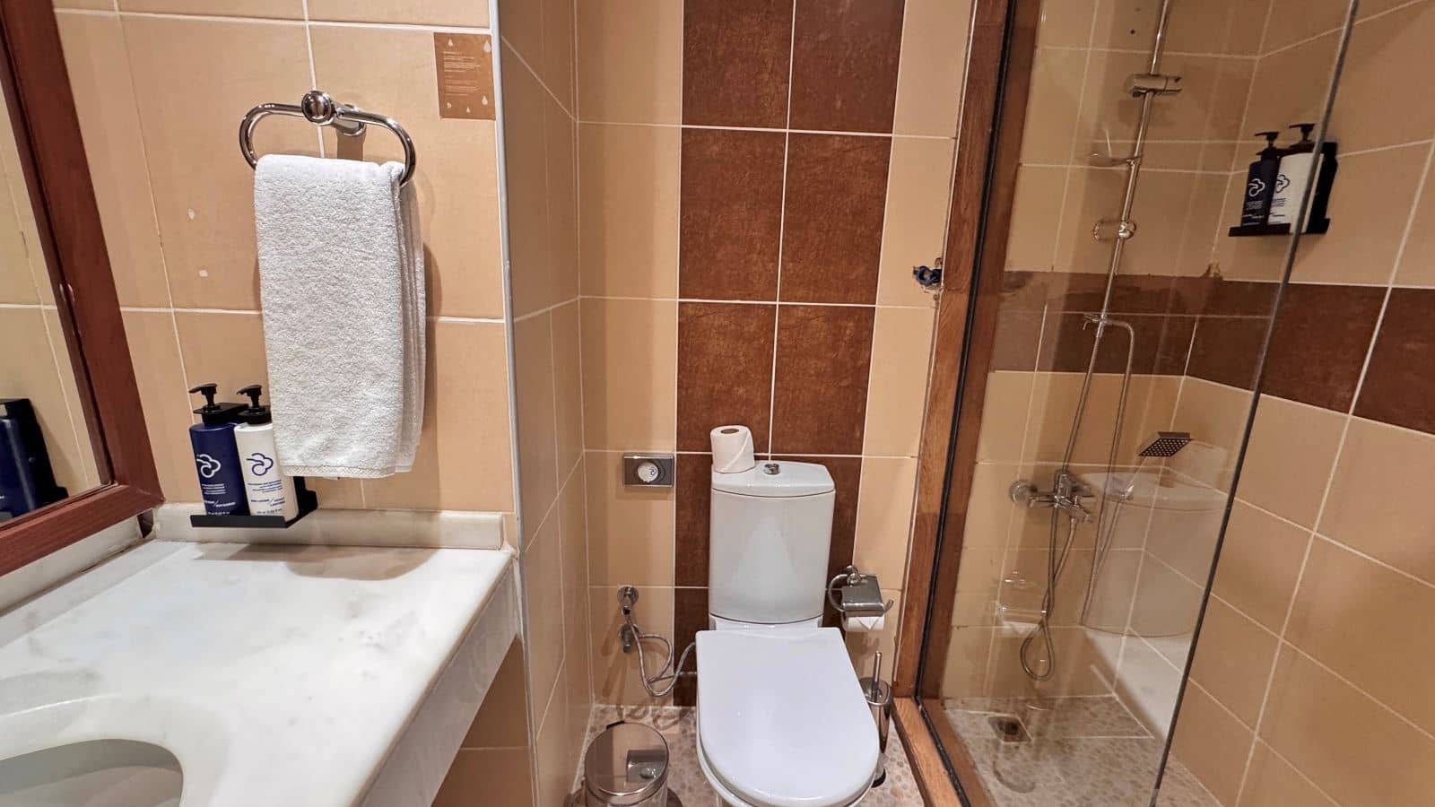 rooms-standard-room