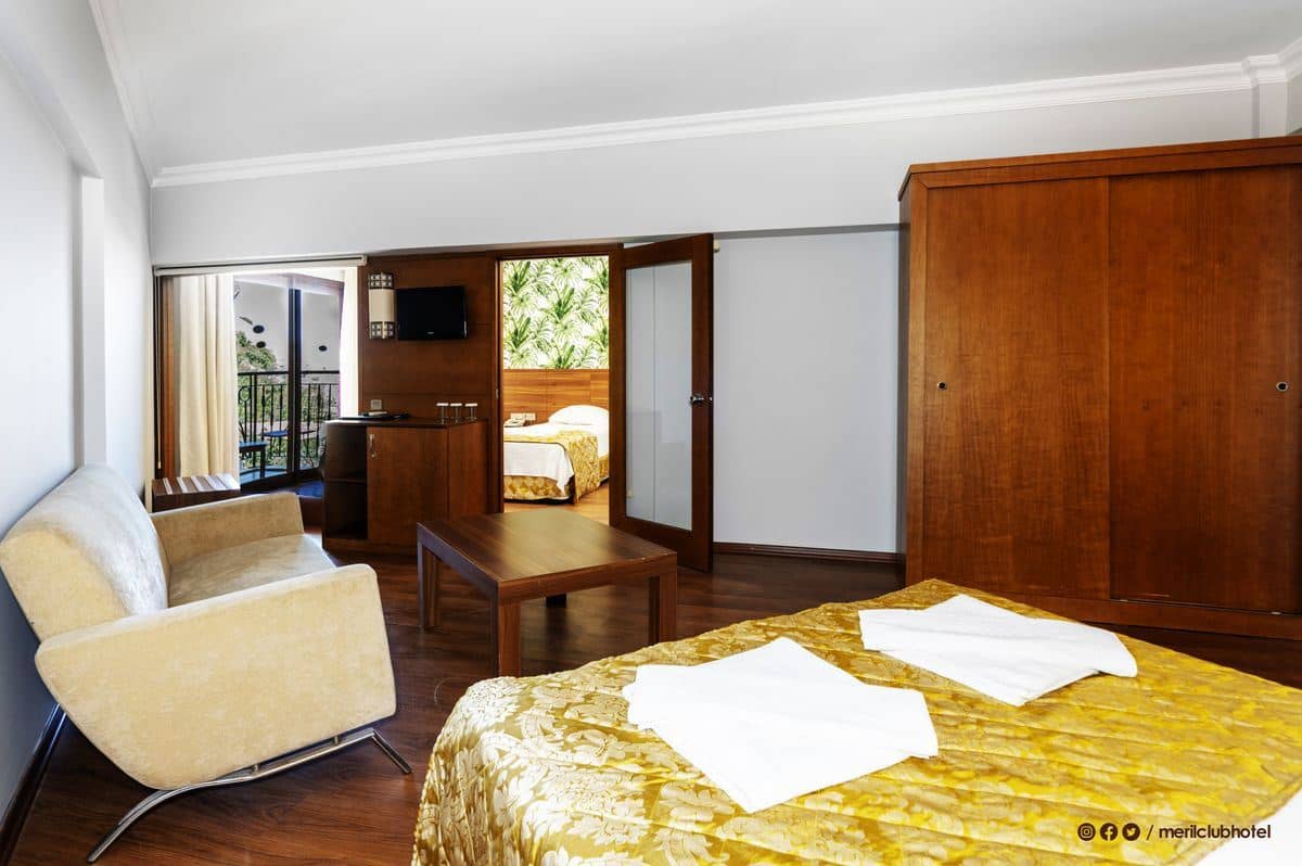rooms-family-room