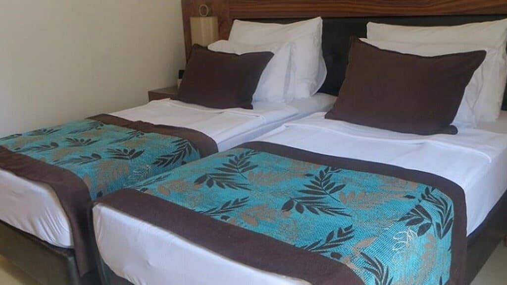 rooms-economy-room