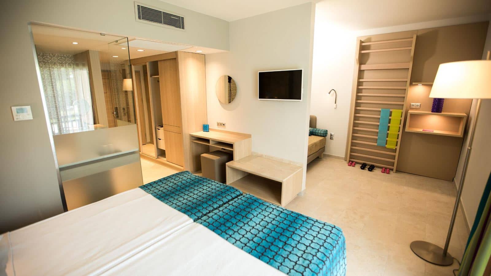 rooms-family-room