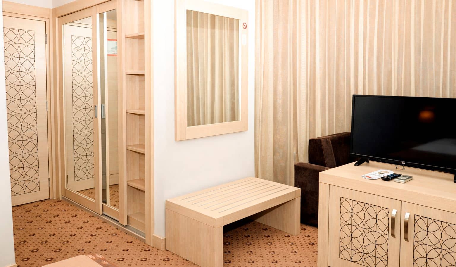 rooms-corner-room