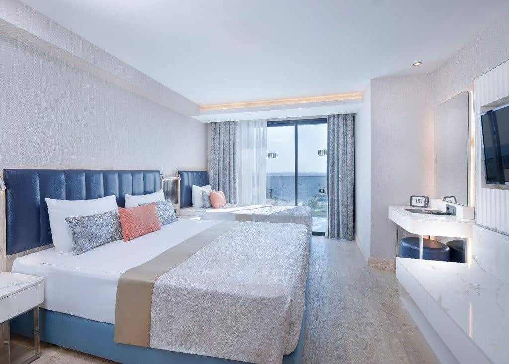rooms-dublex-family-sea-view-room