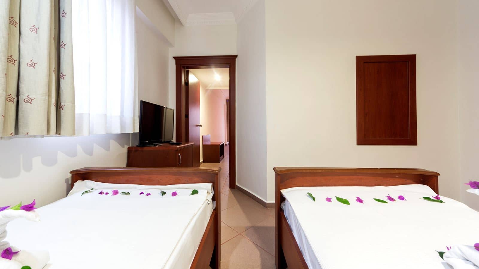 rooms-family-room