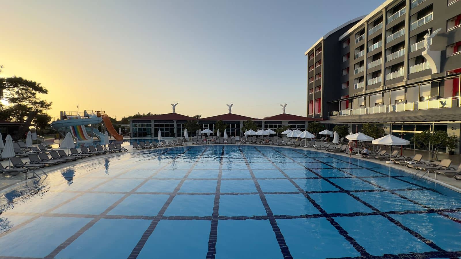 pools-outdoor-pool