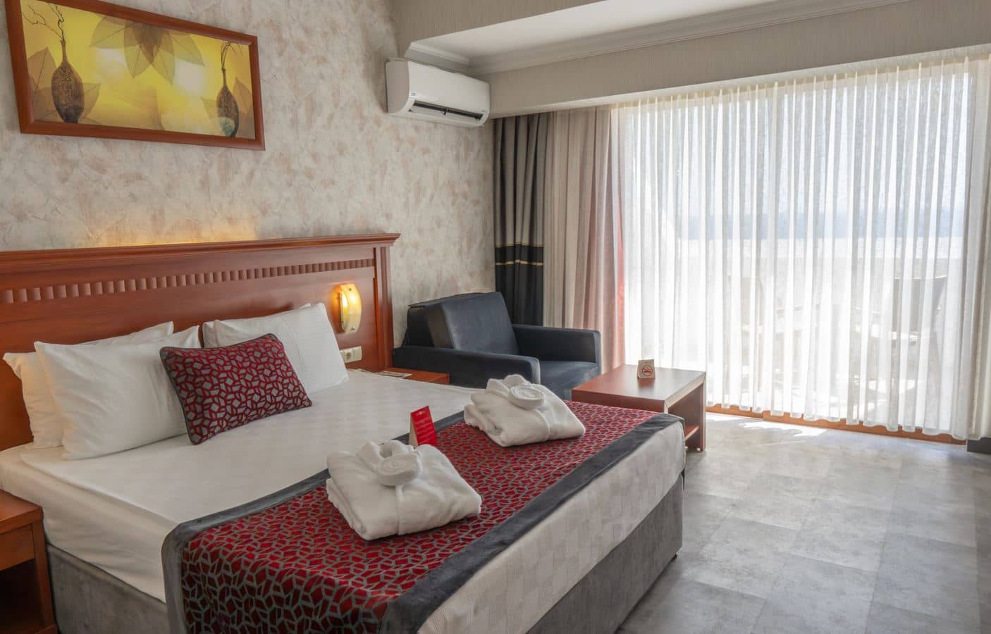 rooms-standard-side-sea-view