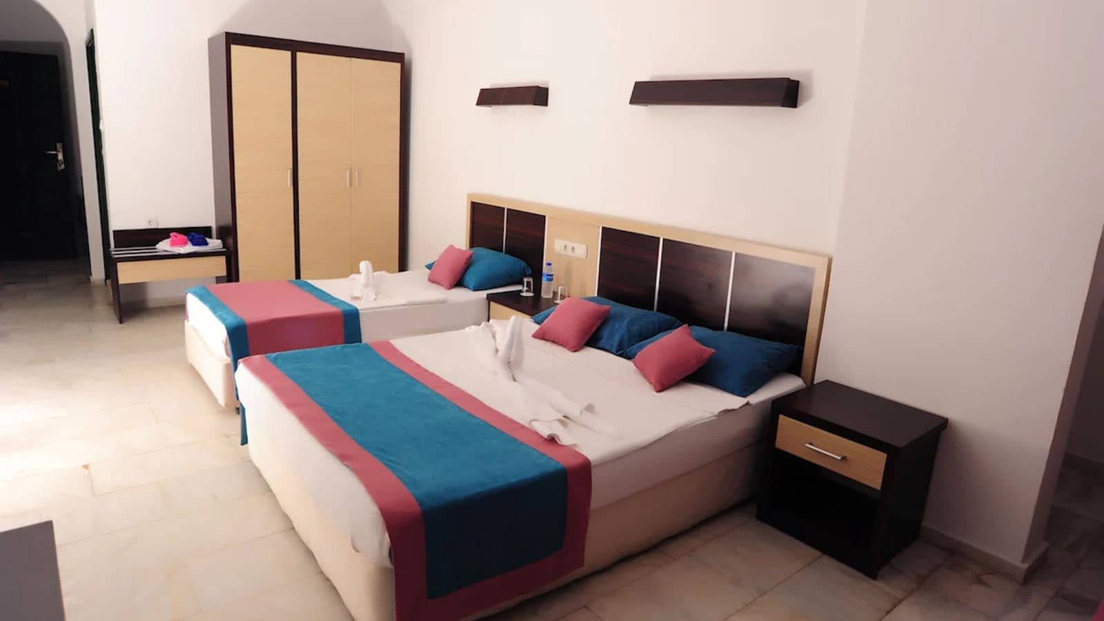 rooms-semt-luna-beach-hotel-room