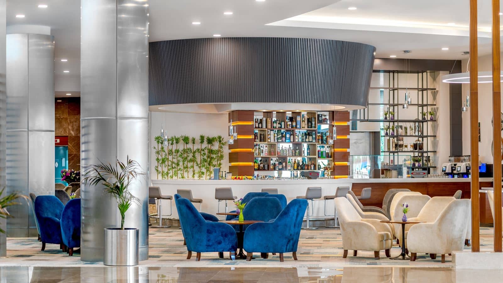 bars-lush-lobby-bar