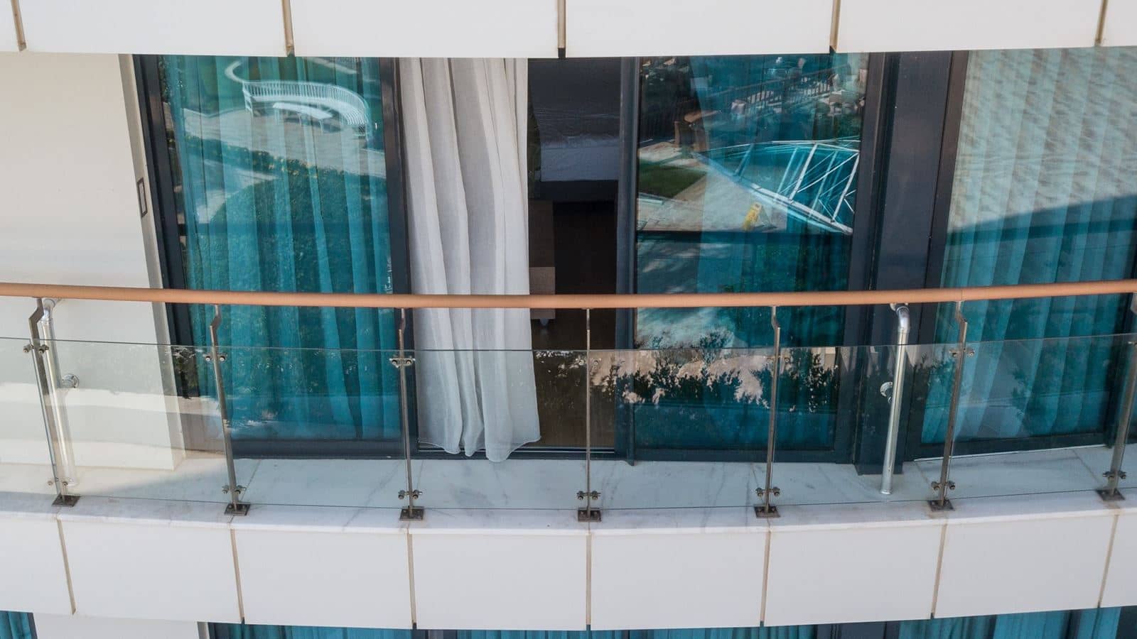 rooms-economy-room-with-french-balcony