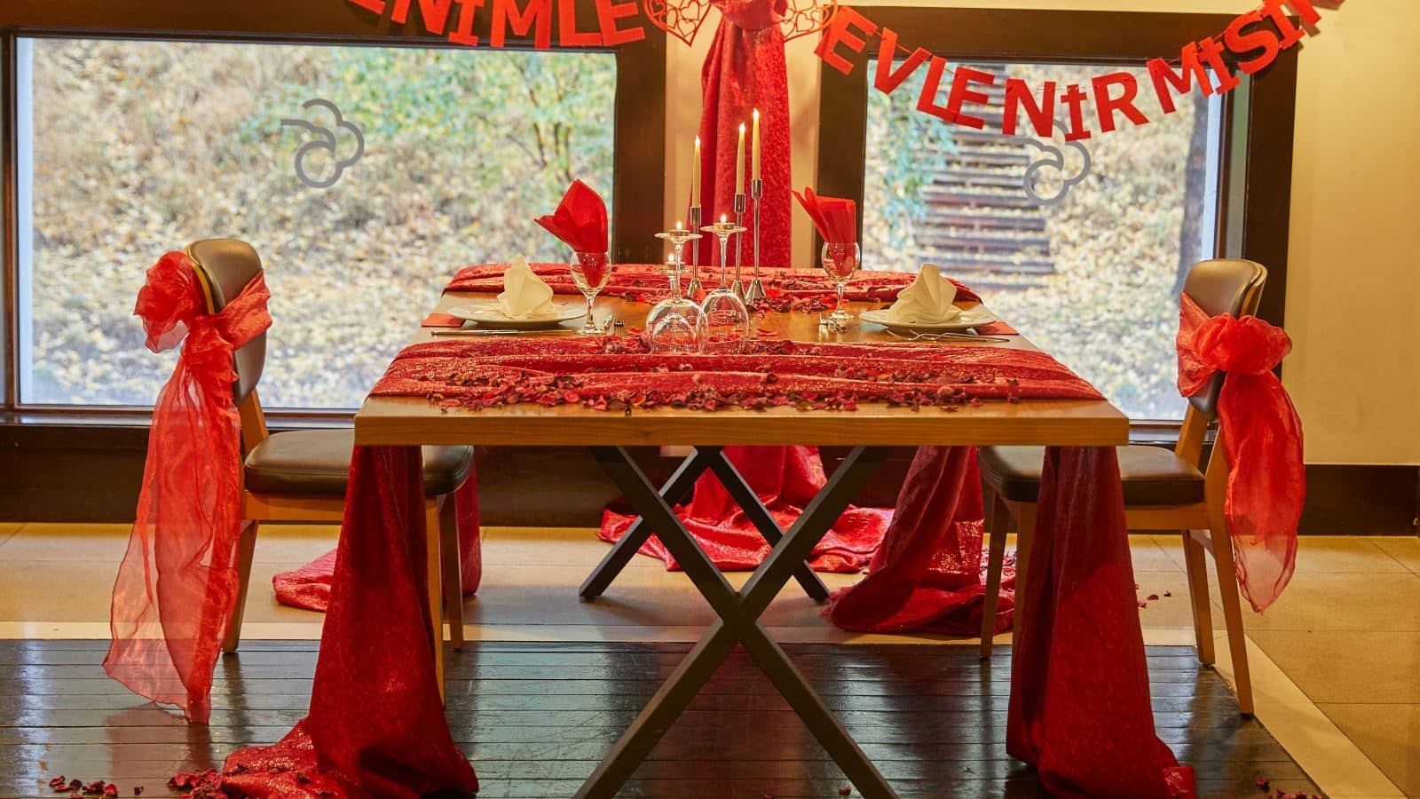 restaurants-restaurant