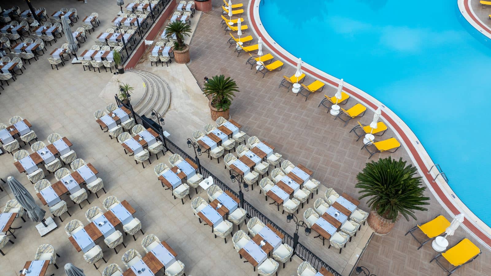 pools-outdoor-pool