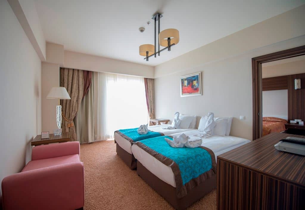 rooms-junior-suit