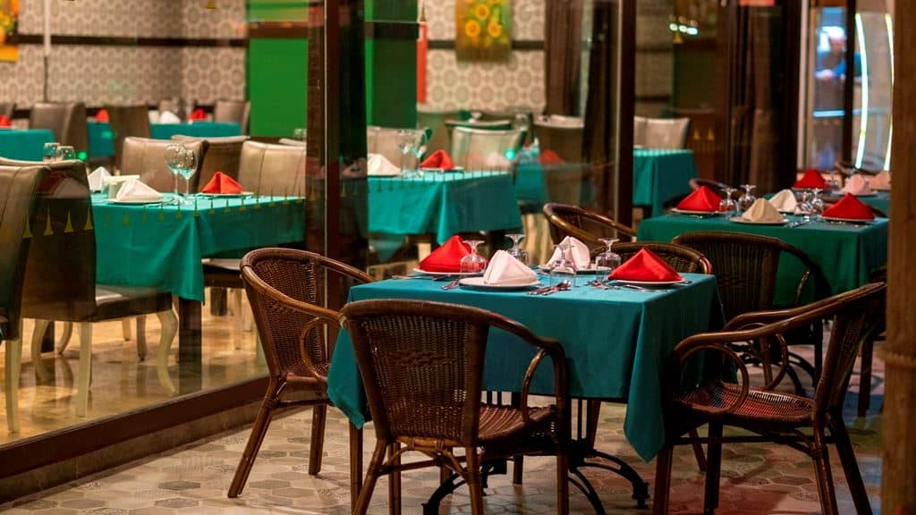 restaurants-la-luna-restaurant