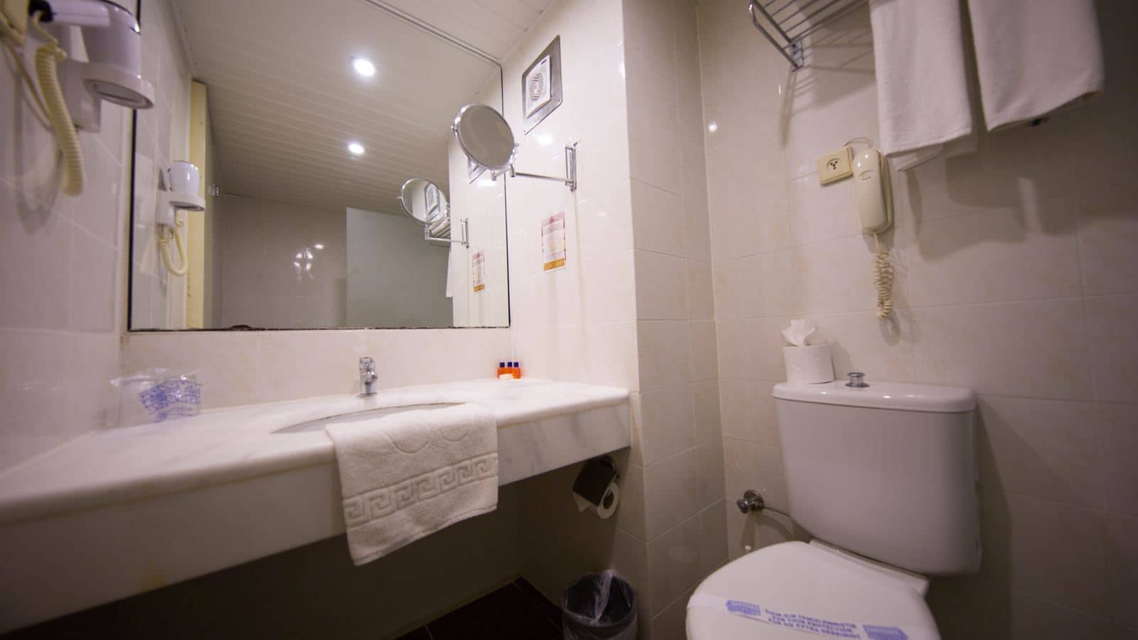 rooms-standard-room
