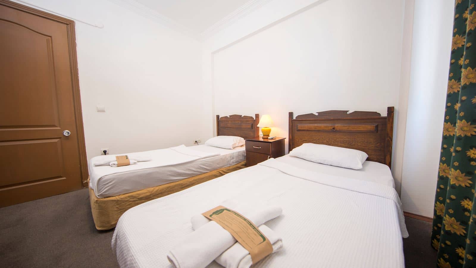 rooms-family-room