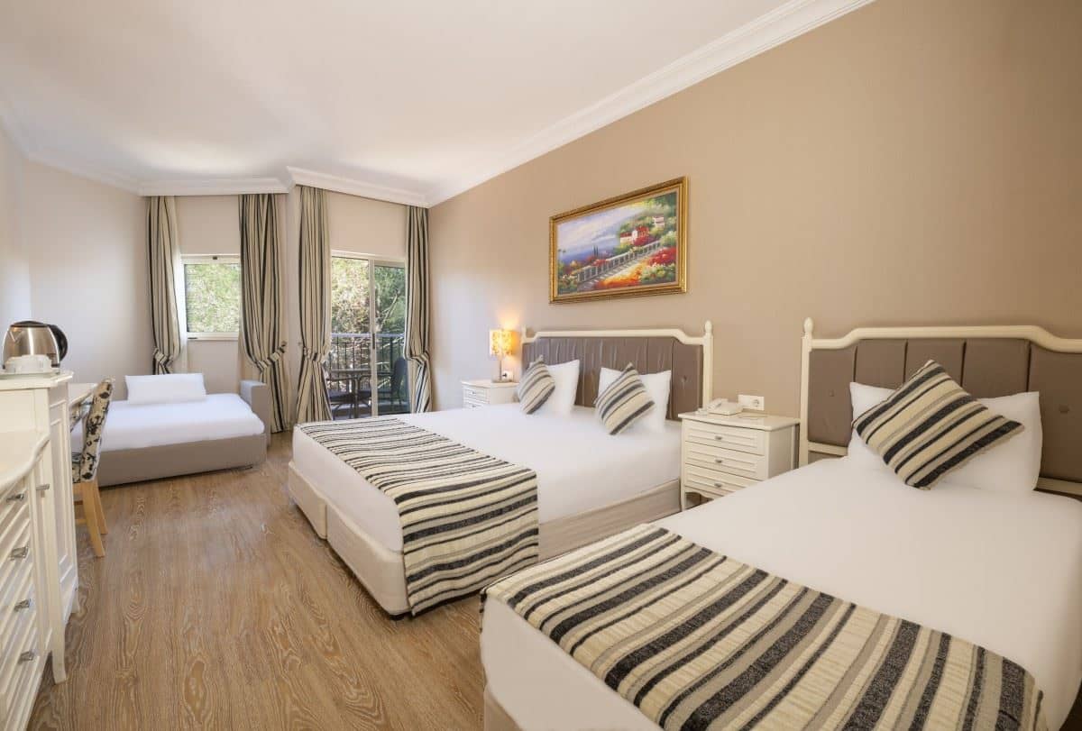 rooms-standard-room-quadrupel