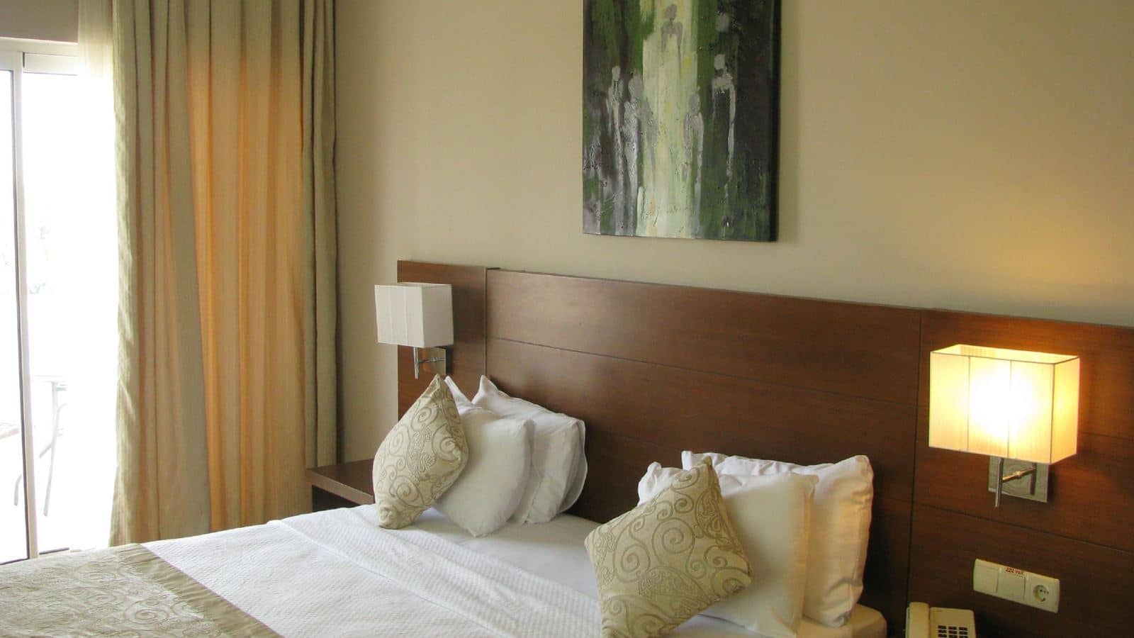 rooms-economy-room