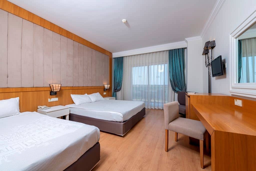 rooms-standard-room-land-view