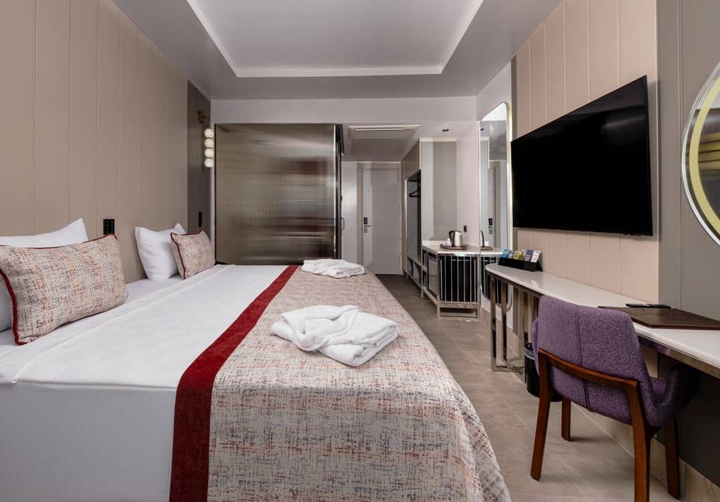rooms-standard-room-land-view