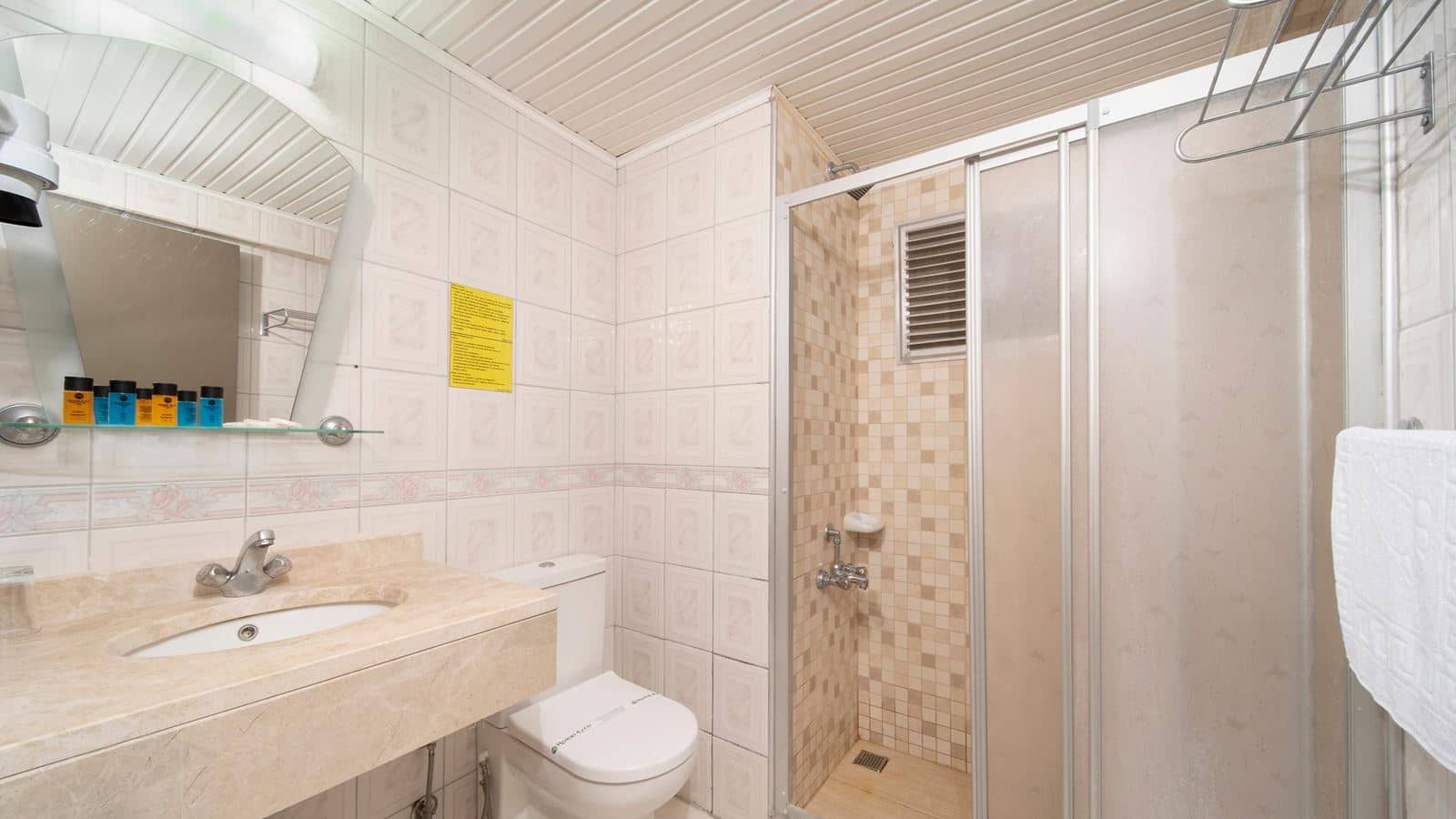rooms-family-room