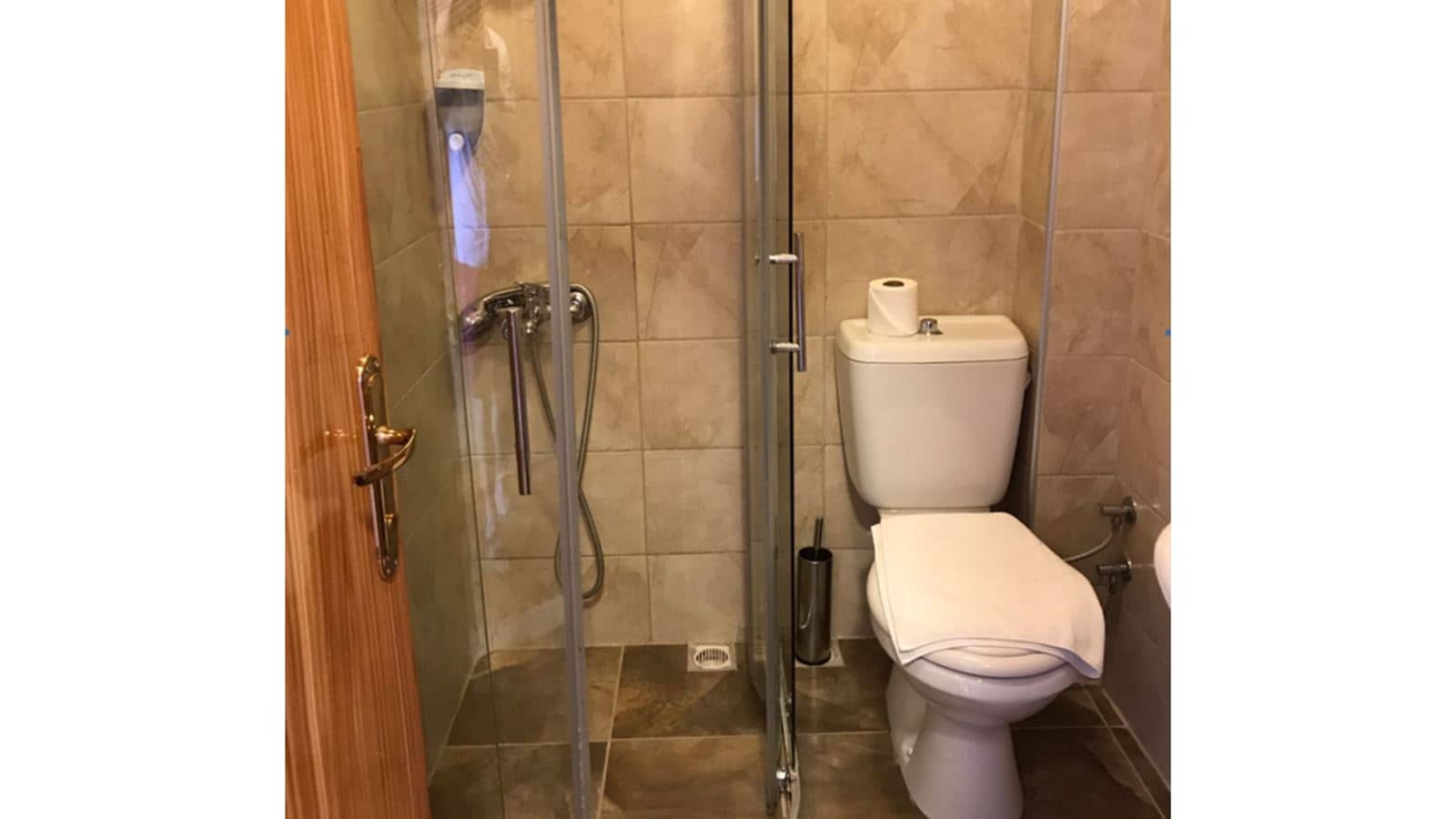 rooms-standard-room
