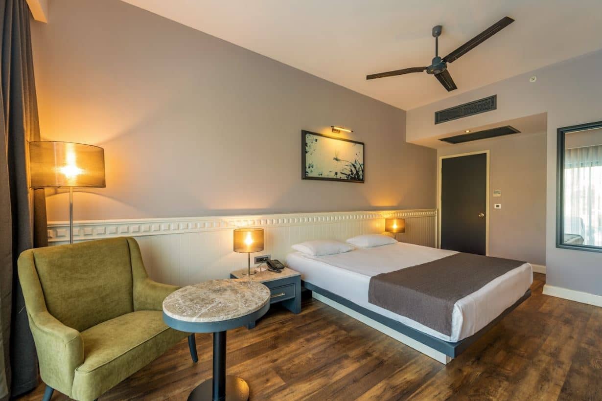 rooms-family-room