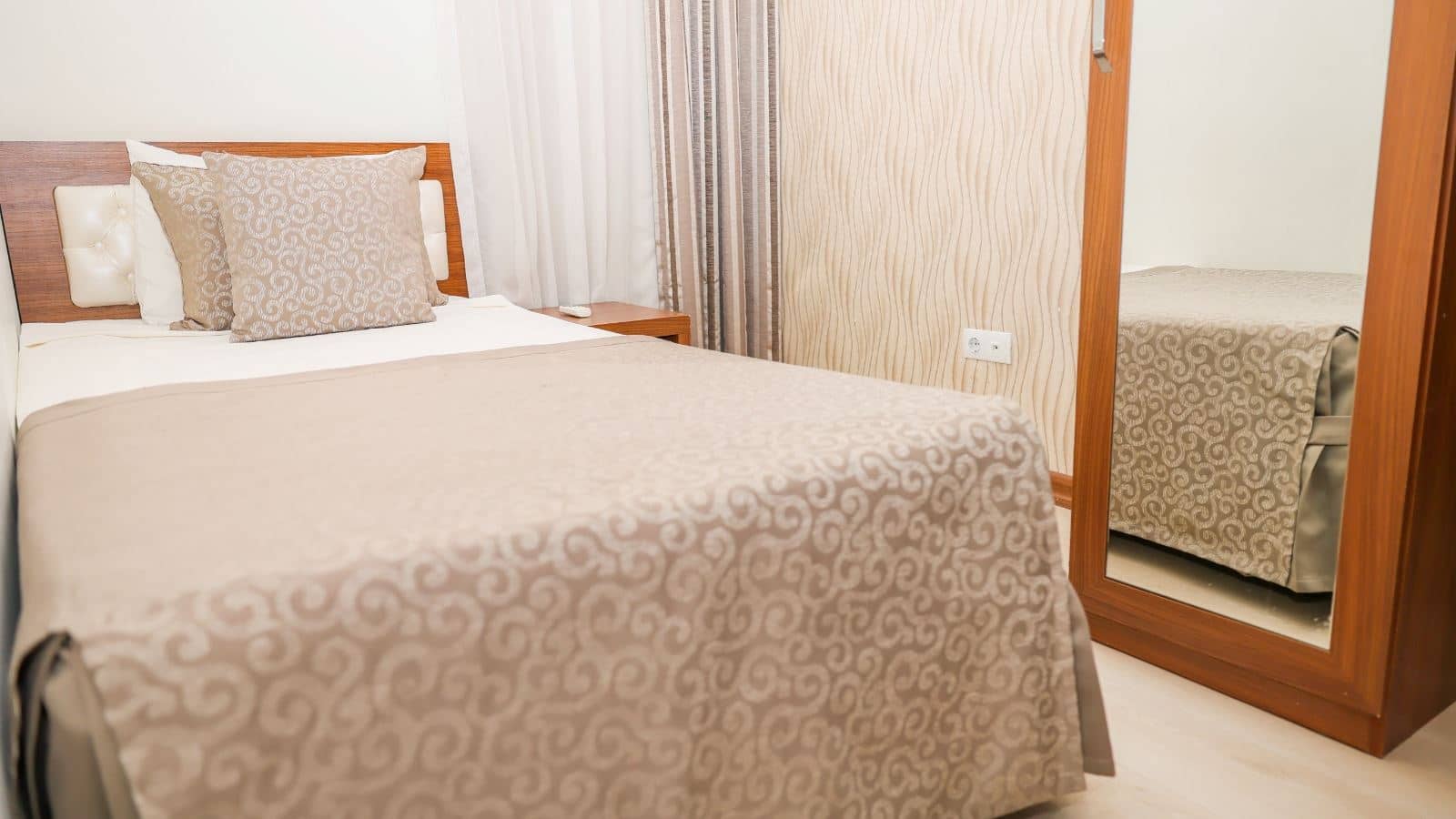 rooms-family-room