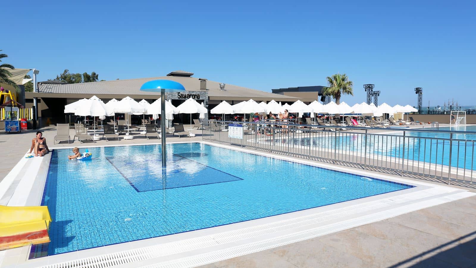 pools-outdoor-childrens-pool